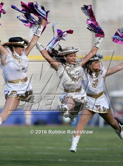 Thumbnail 3 in Plano East vs. Dallas Jesuit photogallery.