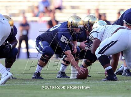 Thumbnail 3 in Plano East vs. Dallas Jesuit photogallery.