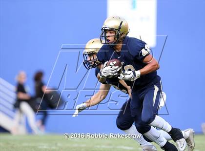 Thumbnail 3 in Plano East vs. Dallas Jesuit photogallery.