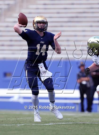 Thumbnail 1 in Plano East vs. Dallas Jesuit photogallery.