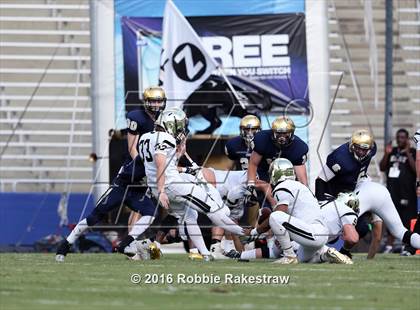 Thumbnail 2 in Plano East vs. Dallas Jesuit photogallery.