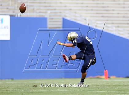 Thumbnail 3 in Plano East vs. Dallas Jesuit photogallery.