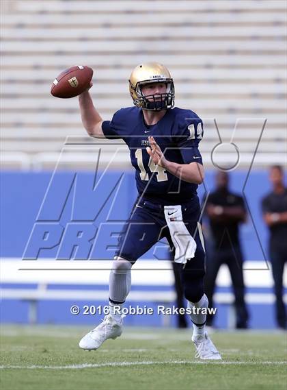 Thumbnail 3 in Plano East vs. Dallas Jesuit photogallery.