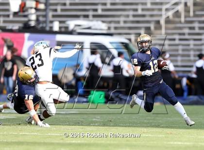 Thumbnail 2 in Plano East vs. Dallas Jesuit photogallery.
