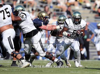 Thumbnail 3 in Plano East vs. Dallas Jesuit photogallery.