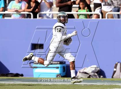 Thumbnail 1 in Plano East vs. Dallas Jesuit photogallery.