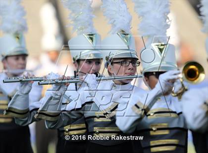 Thumbnail 3 in Plano East vs. Dallas Jesuit photogallery.