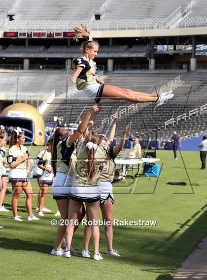 Thumbnail 1 in Plano East vs. Dallas Jesuit photogallery.
