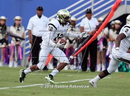 Thumbnail 1 in Plano East vs. Dallas Jesuit photogallery.