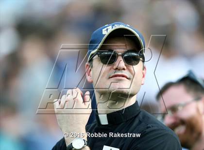Thumbnail 2 in Plano East vs. Dallas Jesuit photogallery.