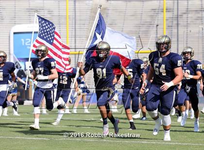Thumbnail 3 in Plano East vs. Dallas Jesuit photogallery.