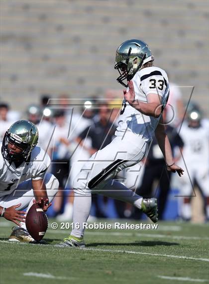 Thumbnail 1 in Plano East vs. Dallas Jesuit photogallery.
