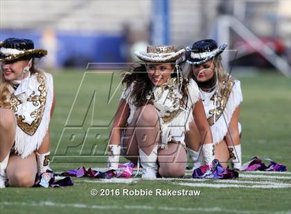 Thumbnail 1 in Plano East vs. Dallas Jesuit photogallery.