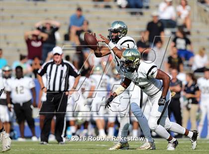 Thumbnail 3 in Plano East vs. Dallas Jesuit photogallery.