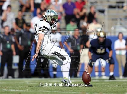Thumbnail 3 in Plano East vs. Dallas Jesuit photogallery.