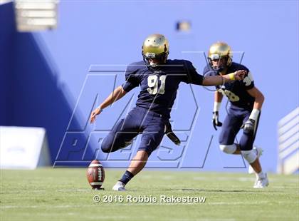 Thumbnail 2 in Plano East vs. Dallas Jesuit photogallery.