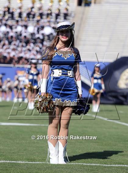 Thumbnail 1 in Plano East vs. Dallas Jesuit photogallery.