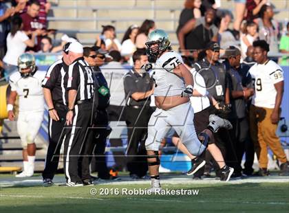 Thumbnail 3 in Plano East vs. Dallas Jesuit photogallery.