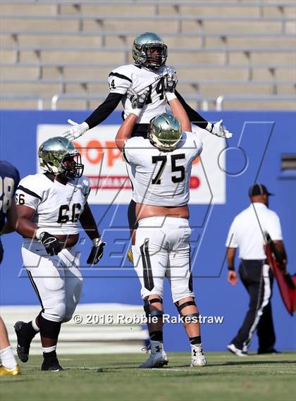 Thumbnail 3 in Plano East vs. Dallas Jesuit photogallery.