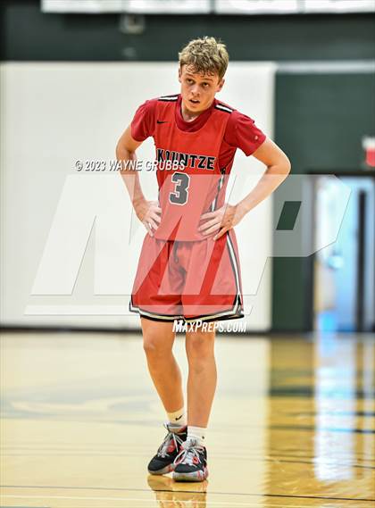 Thumbnail 1 in Jefferson vs. Kountze (Holiday Hoops Classic) photogallery.