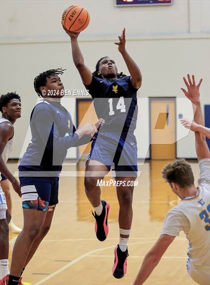 Thumbnail 2 in Eagle's Landing vs. Etowah (Lemon Street Classic) photogallery.