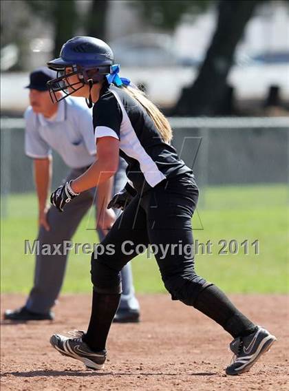 Thumbnail 2 in Concord vs Amador Valley (Queen Of The Mountain) photogallery.