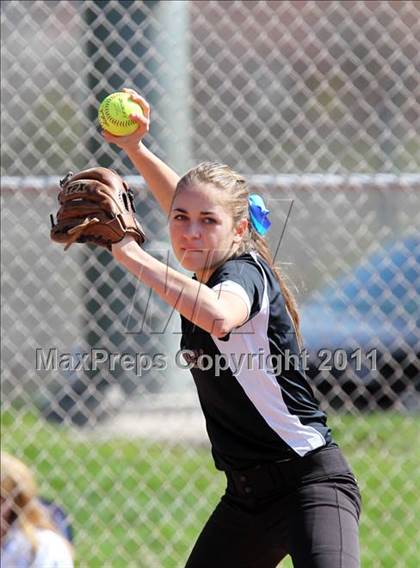 Thumbnail 2 in Concord vs Amador Valley (Queen Of The Mountain) photogallery.