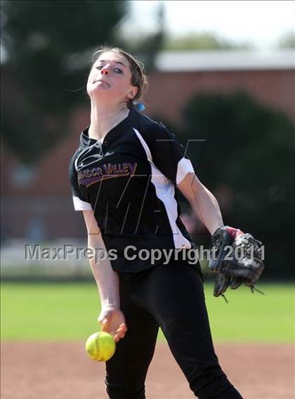 Thumbnail 2 in Concord vs Amador Valley (Queen Of The Mountain) photogallery.