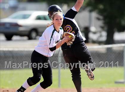 Thumbnail 2 in Concord vs Amador Valley (Queen Of The Mountain) photogallery.