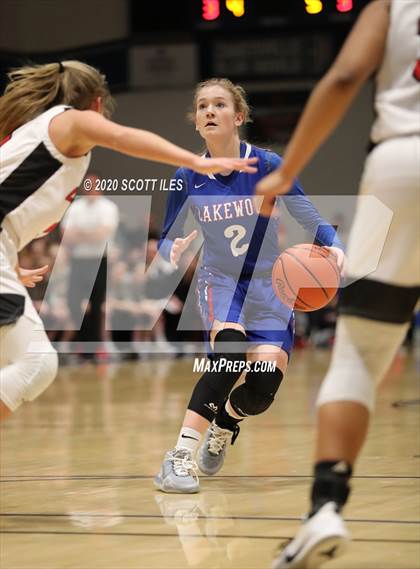 Thumbnail 1 in Lakewood vs. Circleville (OHSAA D2 Regional Semifinal) photogallery.
