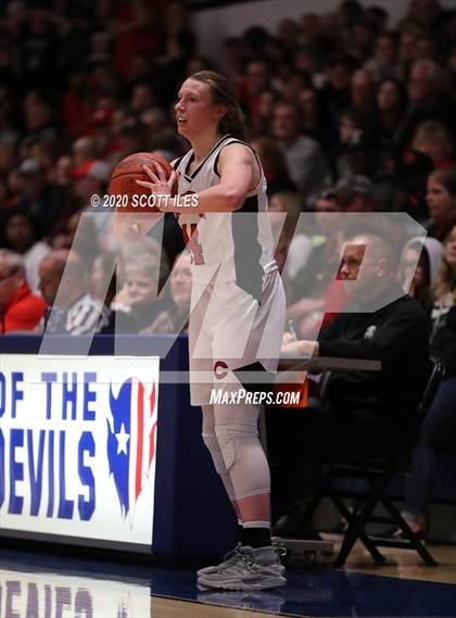 Thumbnail 1 in Lakewood vs. Circleville (OHSAA D2 Regional Semifinal) photogallery.