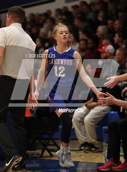 Thumbnail 2 in Lakewood vs. Circleville (OHSAA D2 Regional Semifinal) photogallery.