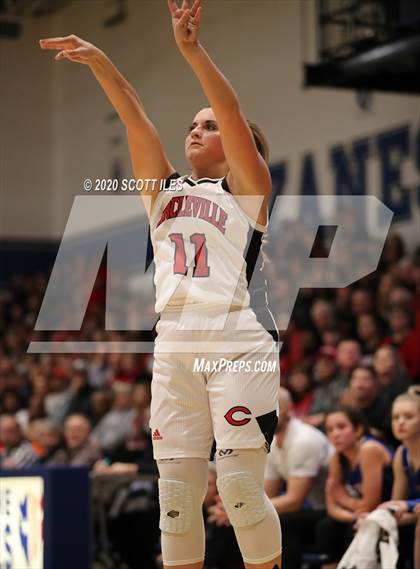 Thumbnail 2 in Lakewood vs. Circleville (OHSAA D2 Regional Semifinal) photogallery.