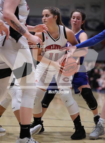 Thumbnail 1 in Lakewood vs. Circleville (OHSAA D2 Regional Semifinal) photogallery.