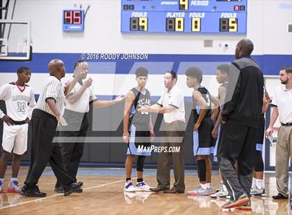 Thumbnail 3 in Sam Rayburn vs. Manvel (McDonald's Texas Invitational) photogallery.