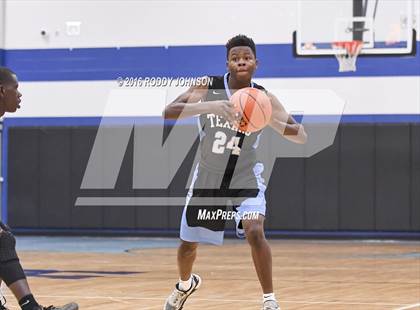 Thumbnail 3 in Sam Rayburn vs. Manvel (McDonald's Texas Invitational) photogallery.