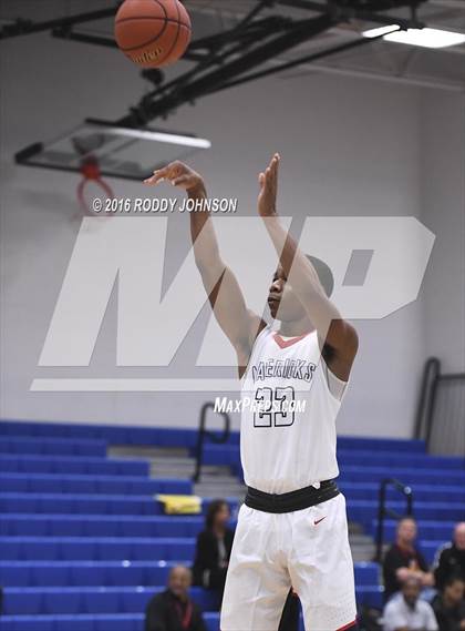 Thumbnail 2 in Sam Rayburn vs. Manvel (McDonald's Texas Invitational) photogallery.