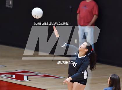 Thumbnail 1 in Sultana @ Oak Hills photogallery.