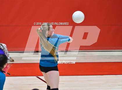Thumbnail 1 in Sultana @ Oak Hills photogallery.