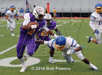 Thumbnail 1 in Lee @ Lake Braddock photogallery.