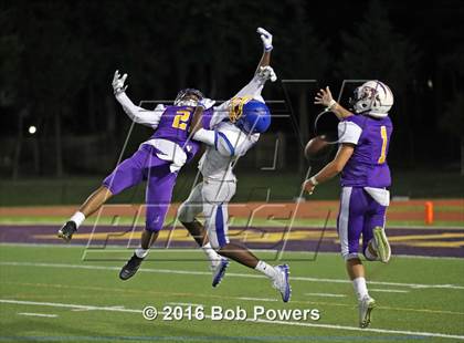 Thumbnail 1 in Lee @ Lake Braddock photogallery.