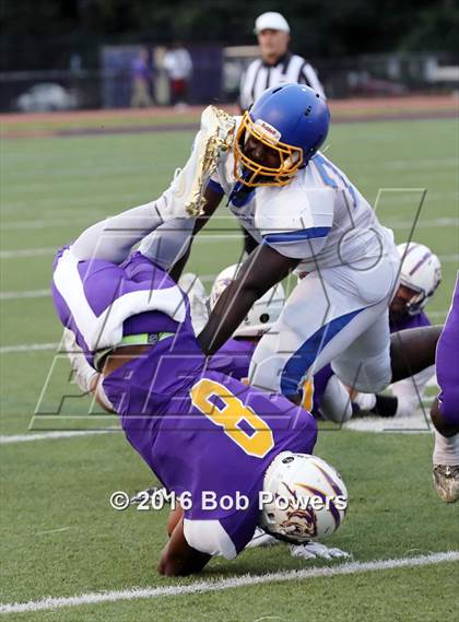 Thumbnail 3 in Lee @ Lake Braddock photogallery.