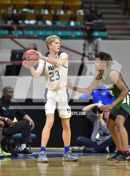 Thumbnail 1 in George Washington vs. Valor Christian (CHSAA 5A Great 8) photogallery.