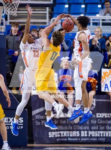 Thumbnail 3 in Bishop Manogue vs. Bishop Gorman (NIAA 4A Final) photogallery.