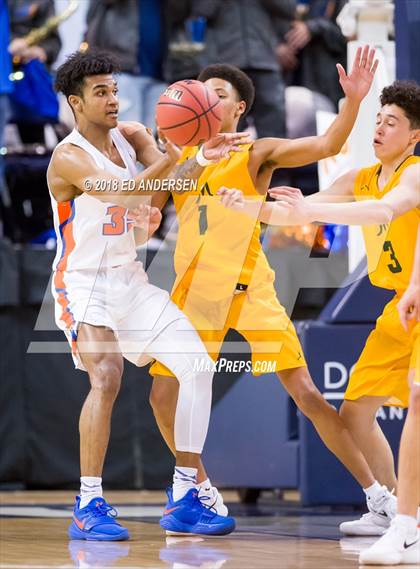 Thumbnail 2 in Bishop Manogue vs. Bishop Gorman (NIAA 4A Final) photogallery.