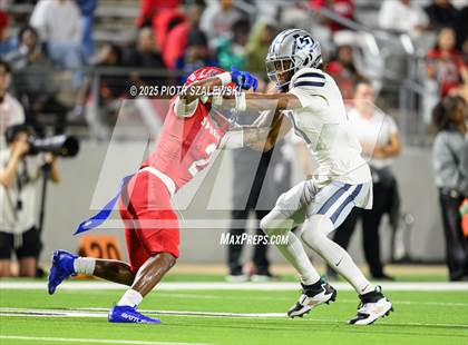 Thumbnail 3 in College Park vs Cypress Lakes (UIL 6A D2 Football Area) photogallery.