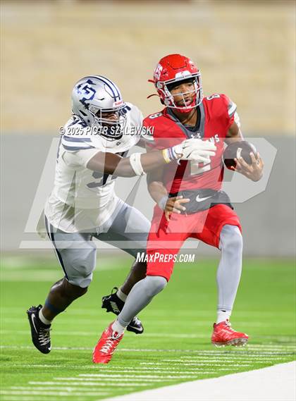 Thumbnail 2 in College Park vs Cypress Lakes (UIL 6A D2 Football Area) photogallery.