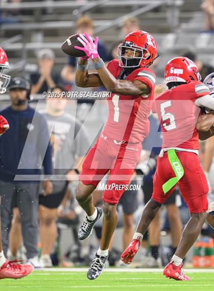 Thumbnail 3 in College Park vs Cypress Lakes (UIL 6A D2 Football Area) photogallery.