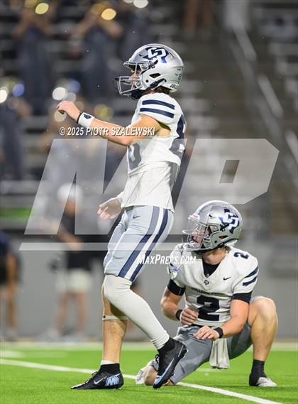 Thumbnail 1 in College Park vs Cypress Lakes (UIL 6A D2 Football Area) photogallery.