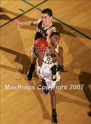 Thumbnail 1 in Serra vs Arroyo Valley (Torrey Pines Holiday Prep Classic) photogallery.